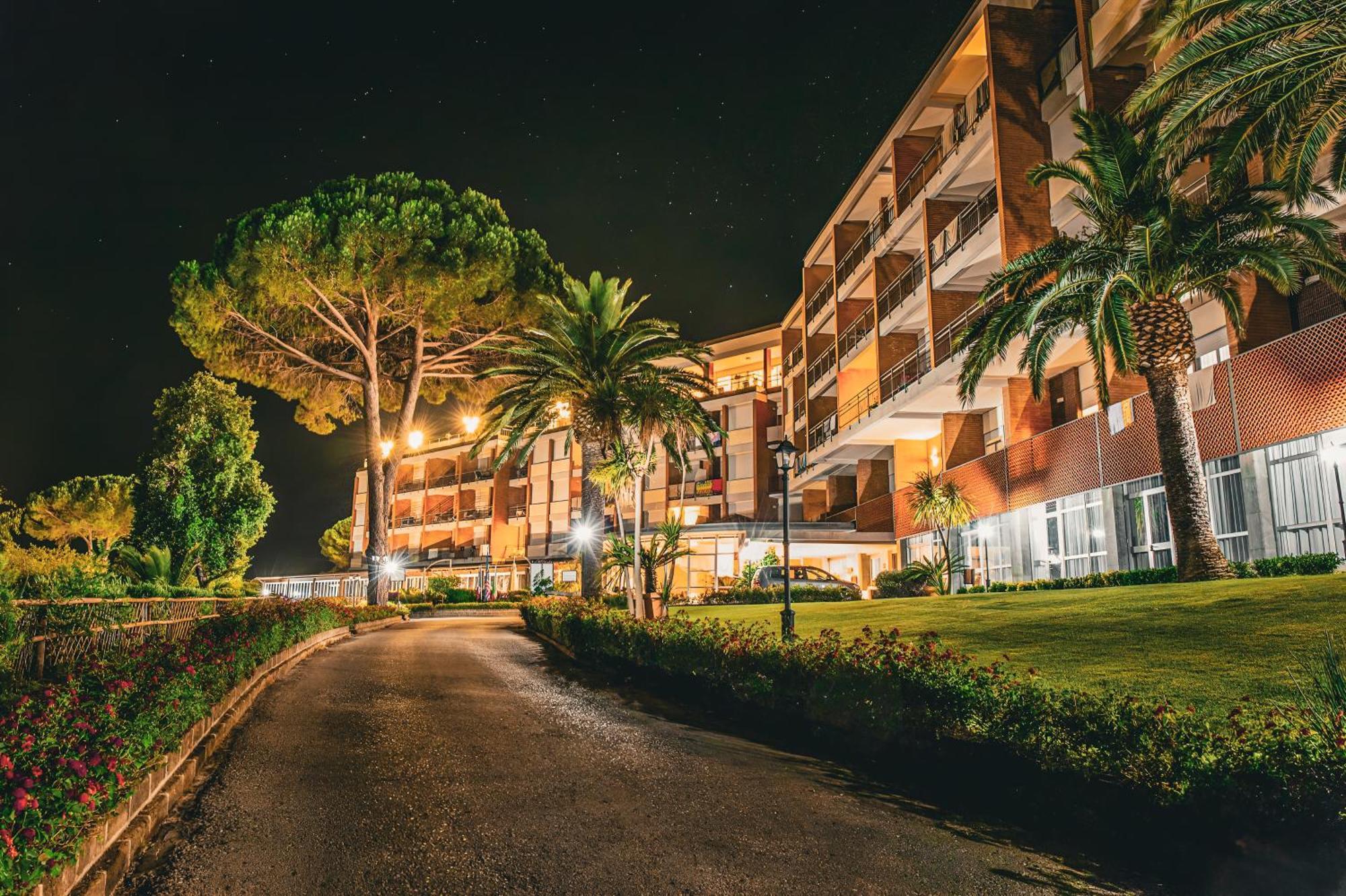 Hotiday Room Collection - Porto Azzurro Capoliveri  Eksteriør bilde